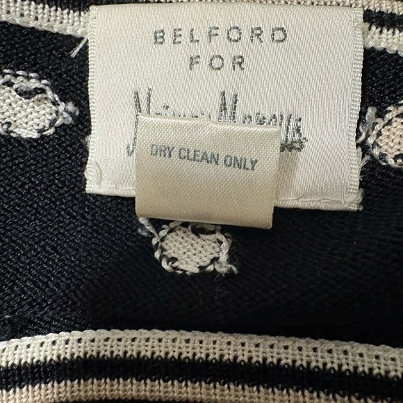 Neiman Marcus Black, White and cream polka dot 100% Silk Sweater. - Picture 4 of 9